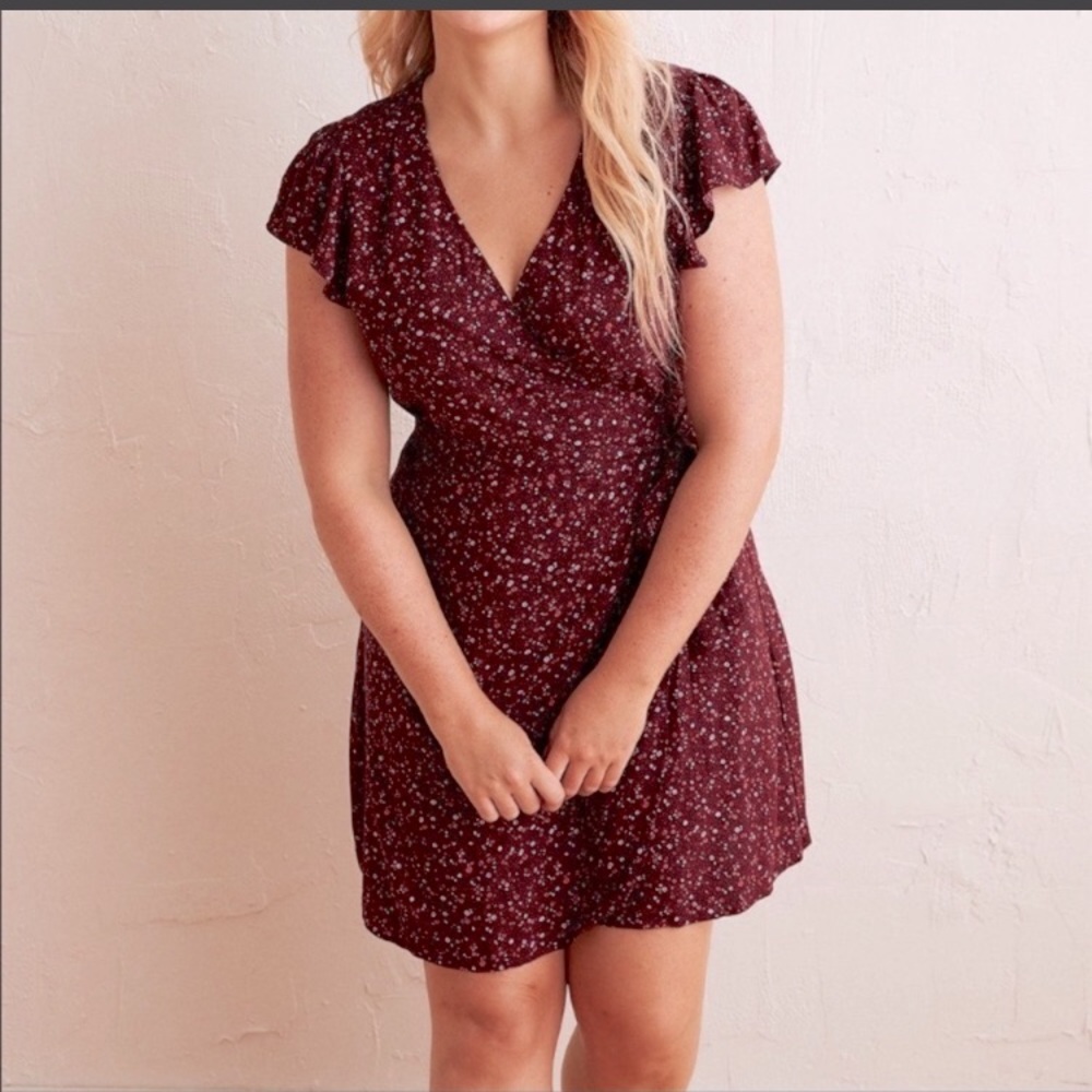 AERIE  breezy floral wrap dress